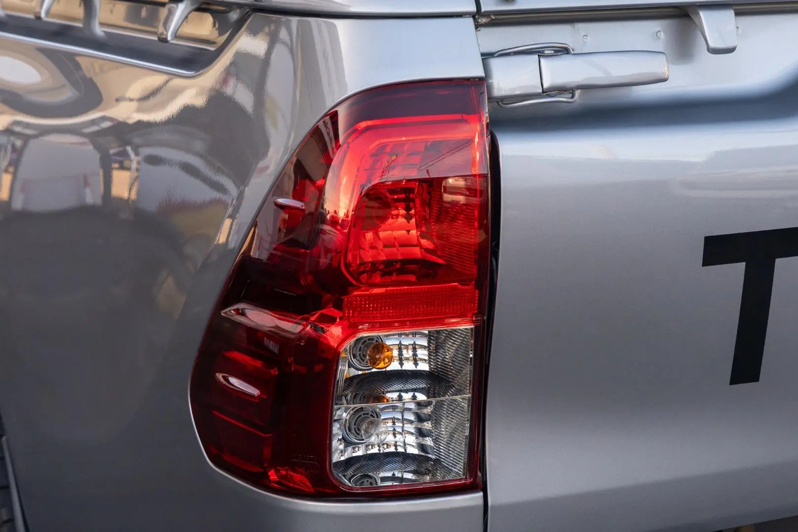 2022 Toyota Hilux Gallery Image 19