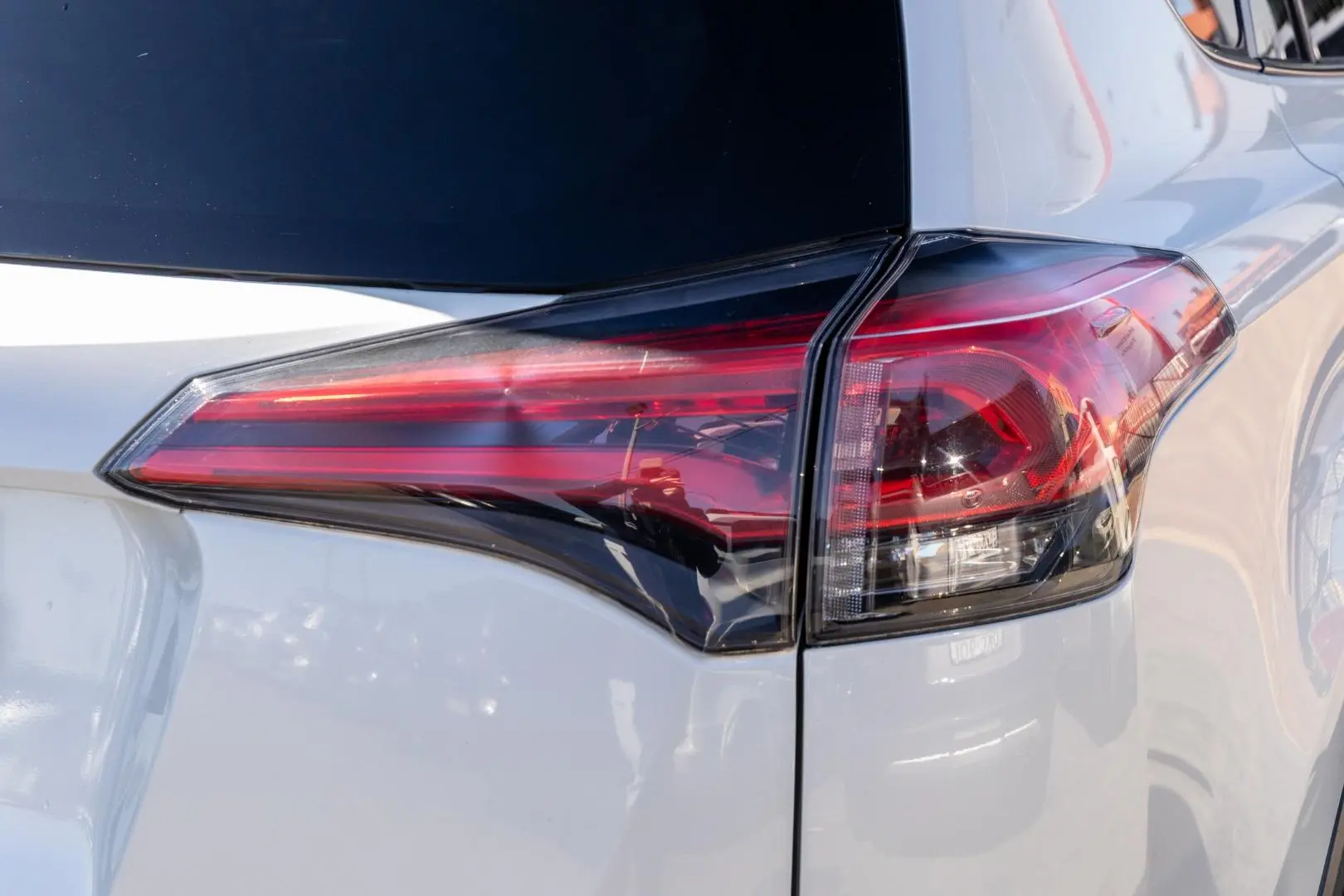 2017 Toyota RAV4 Gallery Image 20
