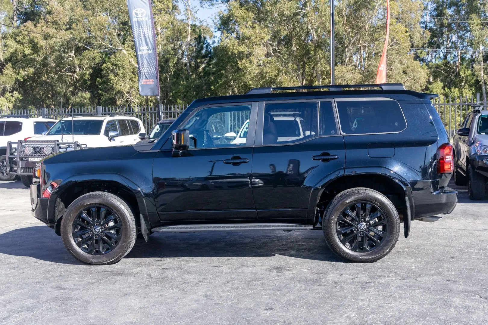 2024 Toyota Landcruiser Prado Gallery Image 3