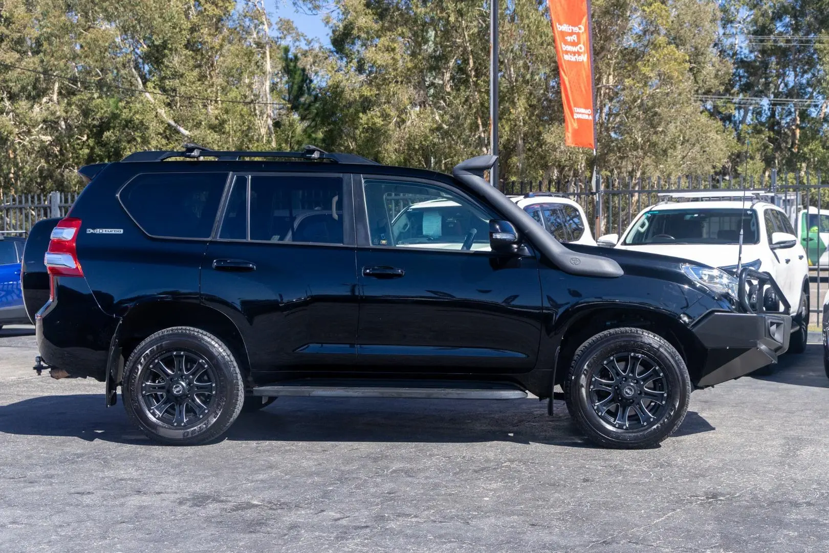 2017 Toyota Landcruiser Prado Gallery Image 3