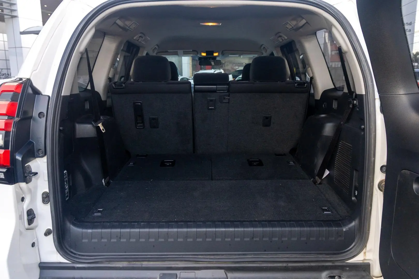 2020 Toyota Landcruiser Prado Gallery Image 18
