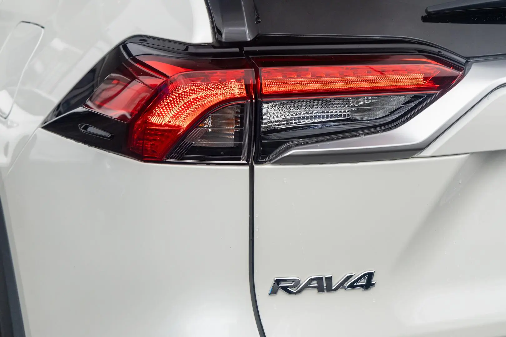 2021 Toyota RAV4 Gallery Image 18