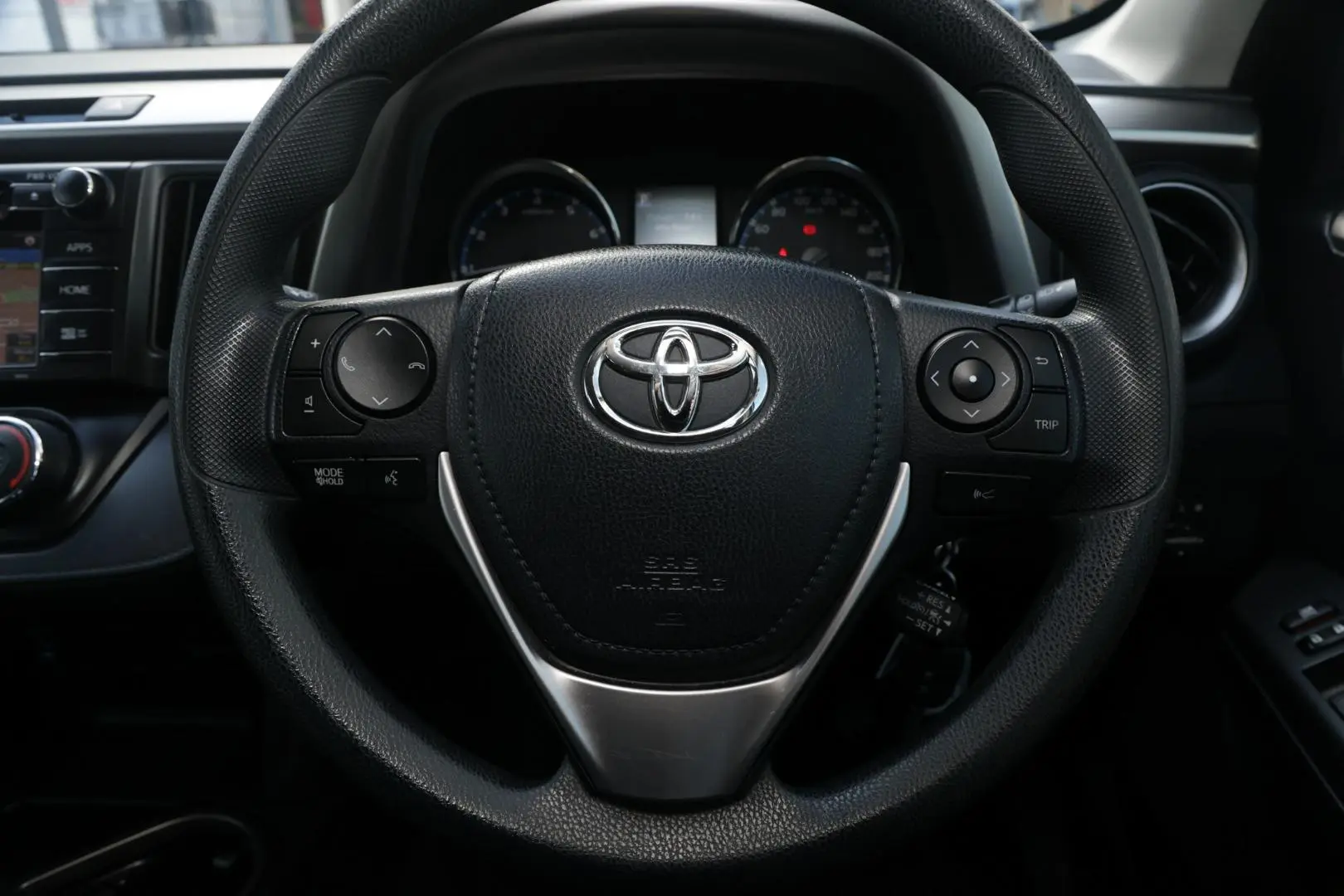 2018 Toyota RAV4 Image 10