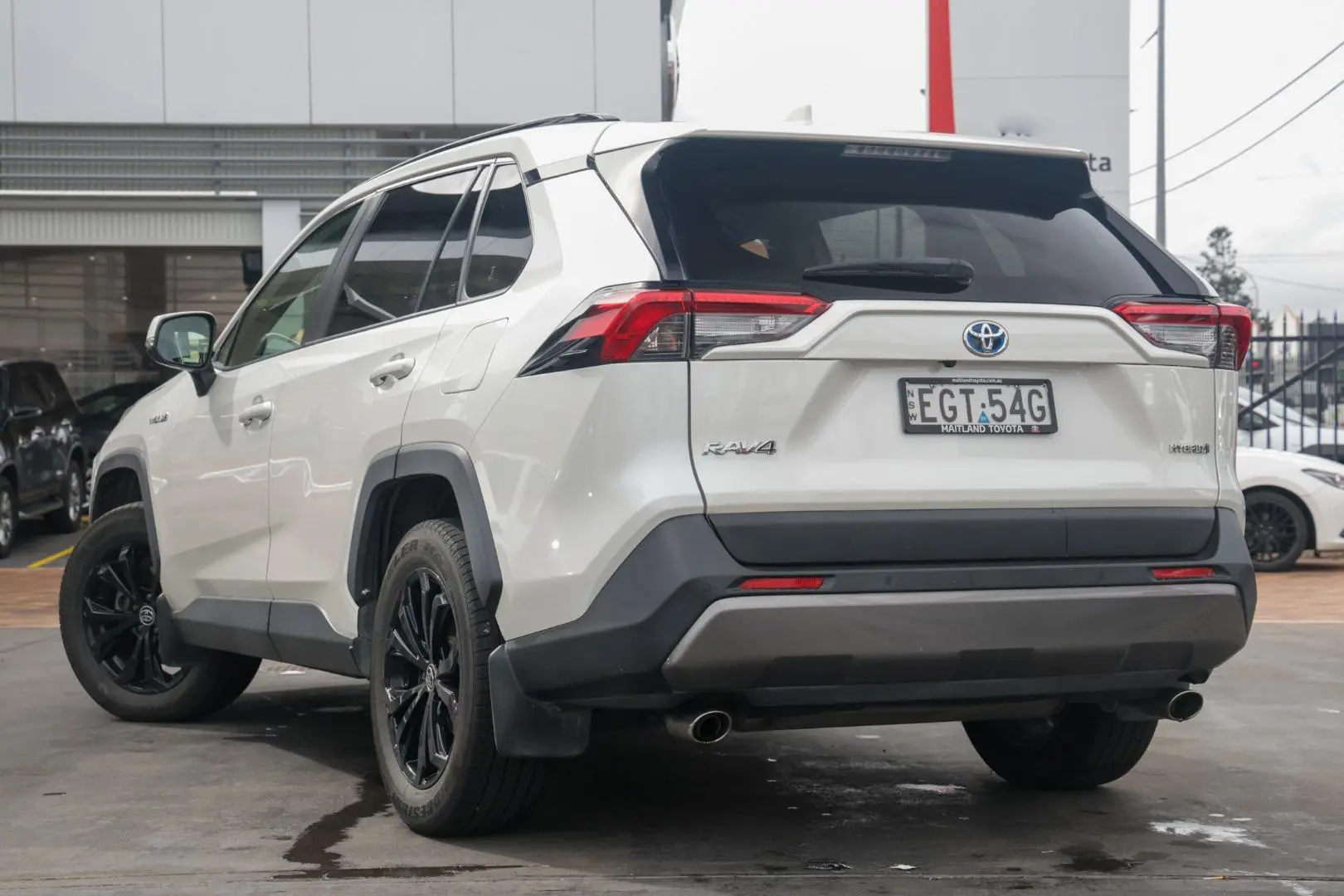 2019 Toyota Rav4 Gallery Image 2