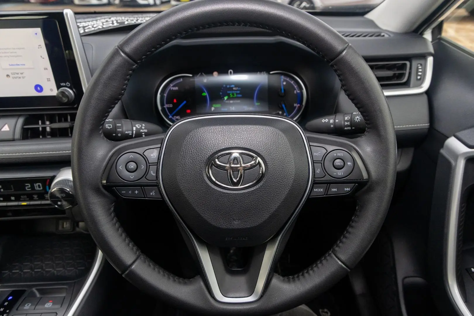 2025 Toyota RAV4 Gallery Image 10