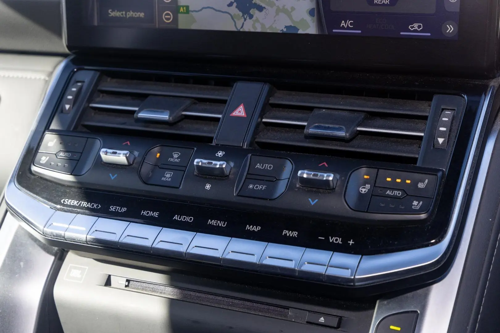 2022 Toyota Landcruiser Gallery Image 17