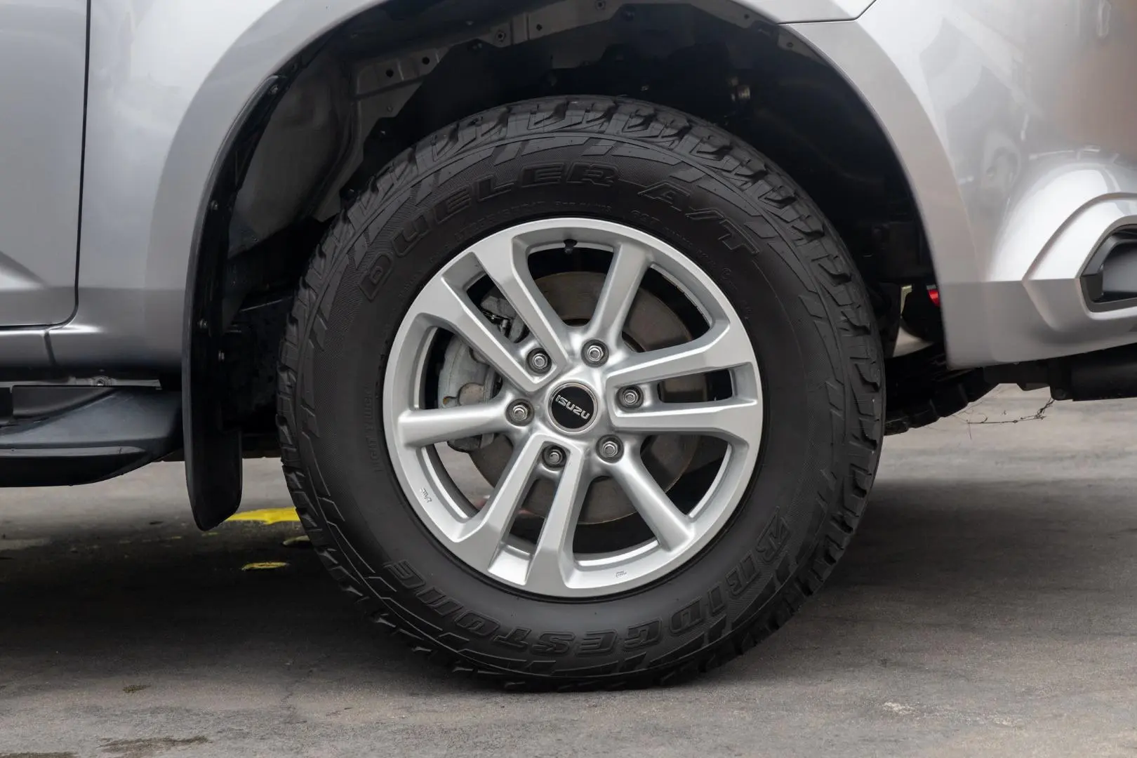 2022 Isuzu MU-X Gallery Image 22