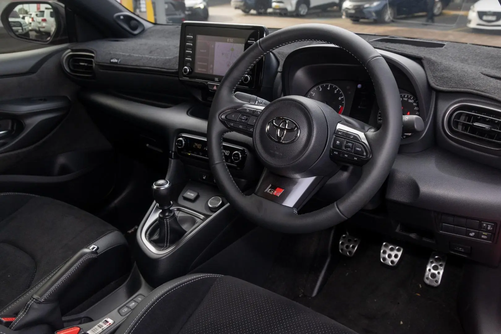2021 Toyota Yaris Gallery Image 7