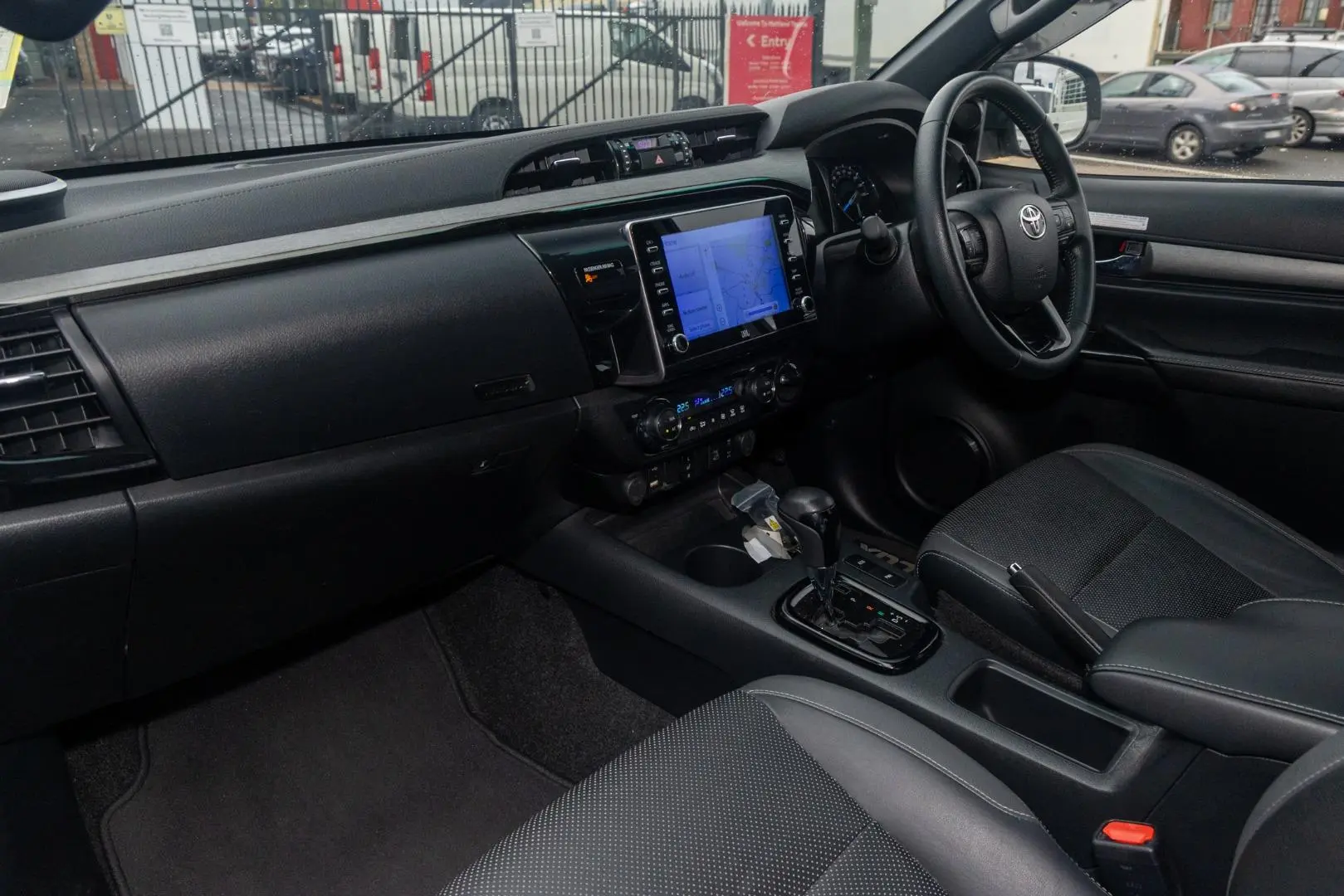 2022 Toyota Hilux Gallery Image 4