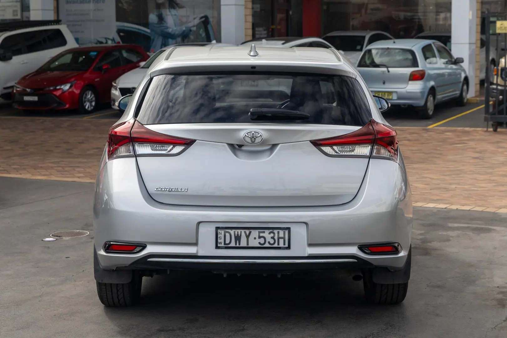 2018 Toyota Corolla Gallery Image 5