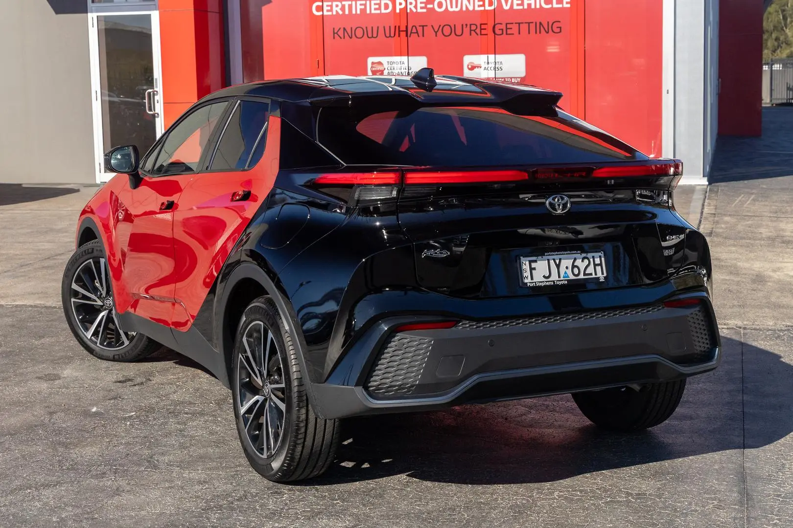 2023 Toyota C-HR Gallery Image 2