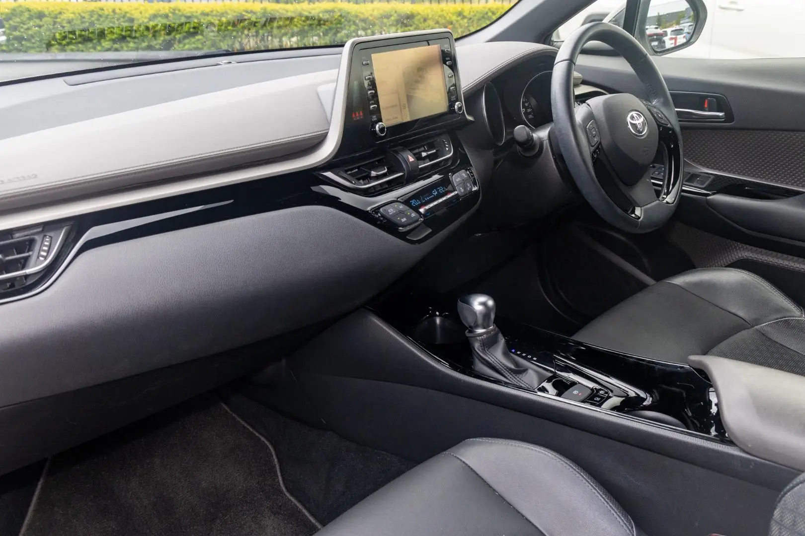 2021 Toyota C-HR Gallery Image 8