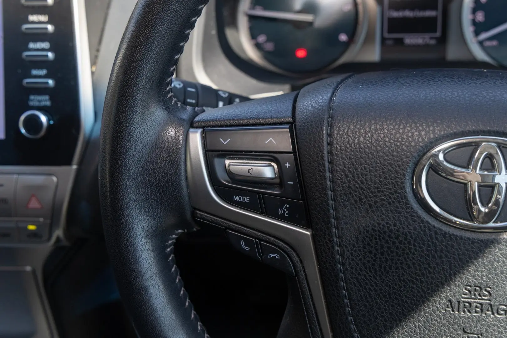 2021 Toyota Landcruiser Prado Gallery Image 11