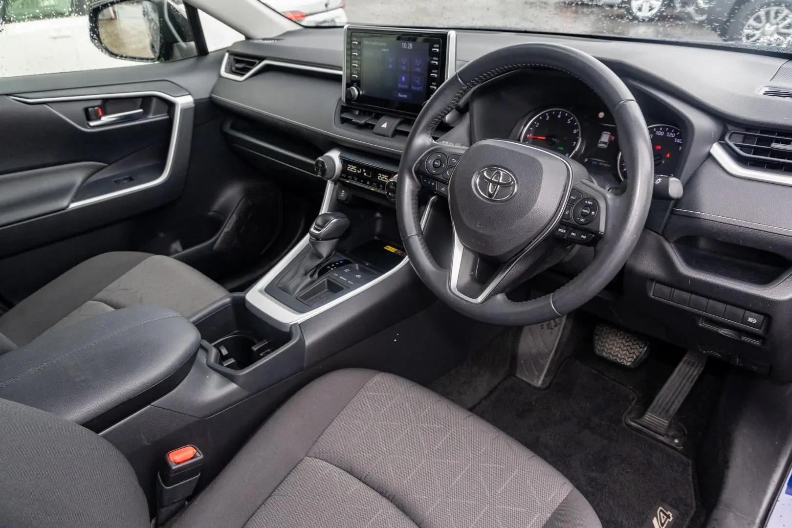 2022 Toyota RAV4 Gallery Image 7