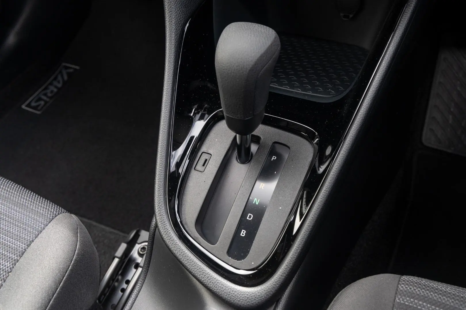 2022 Toyota Yaris Gallery Image 17