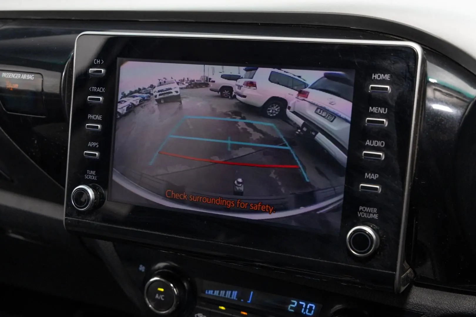 2021 Toyota Hilux Gallery Image 15