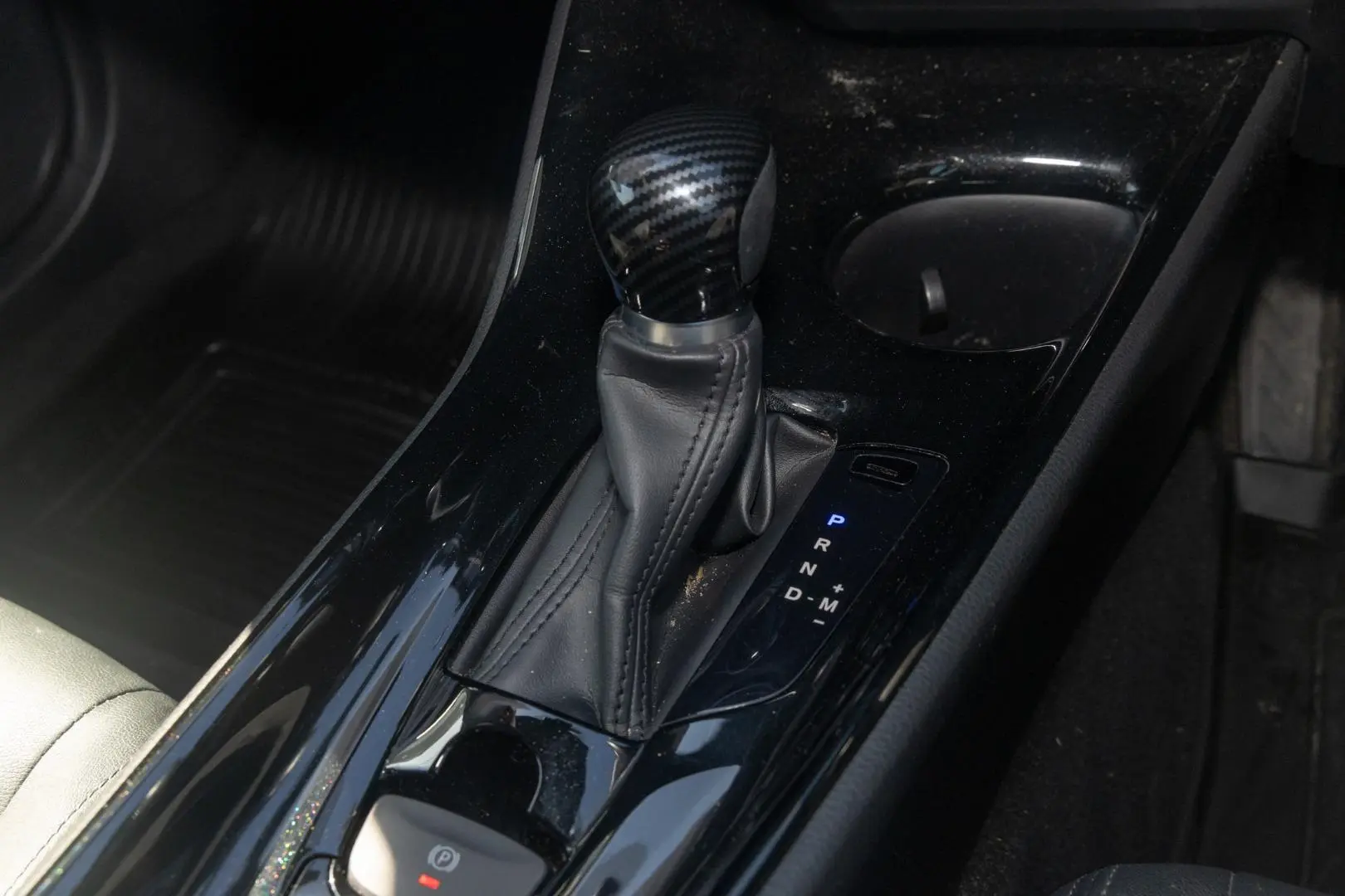 2018 Toyota C-HR Gallery Image 17