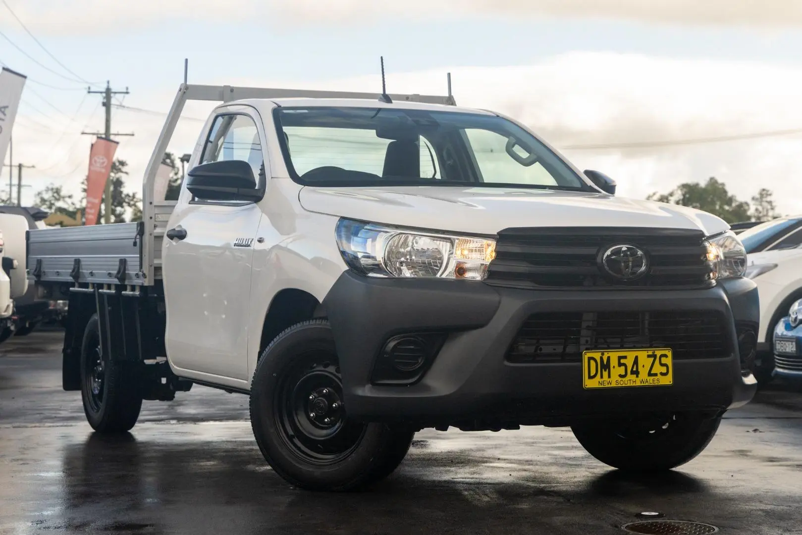 2019 Toyota Hilux Gallery Image 1