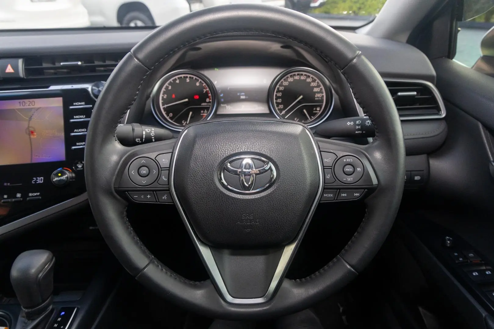 2019 Toyota Camry Gallery Image 10