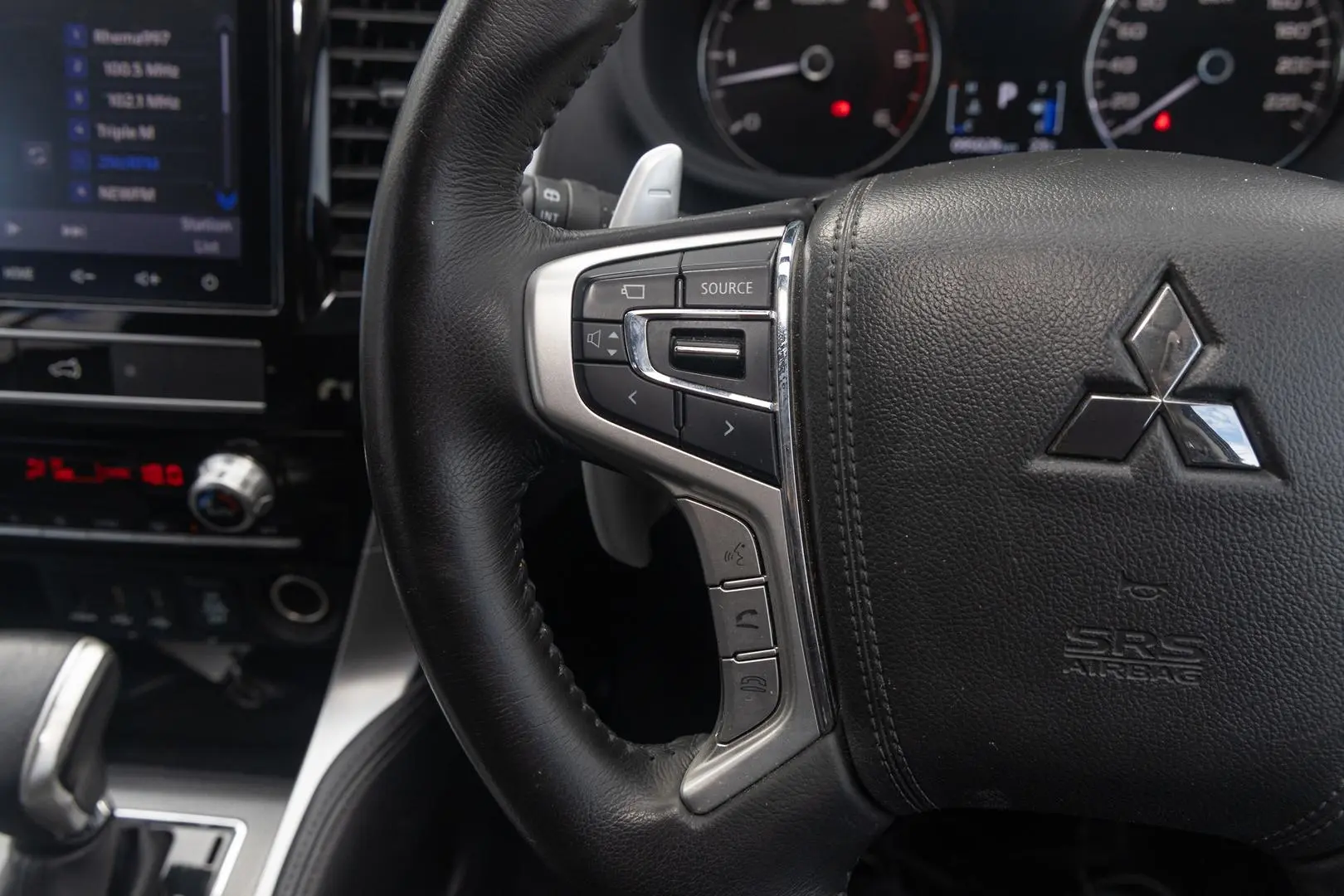 2022 Mitsubishi Pajero Sport Gallery Image 11