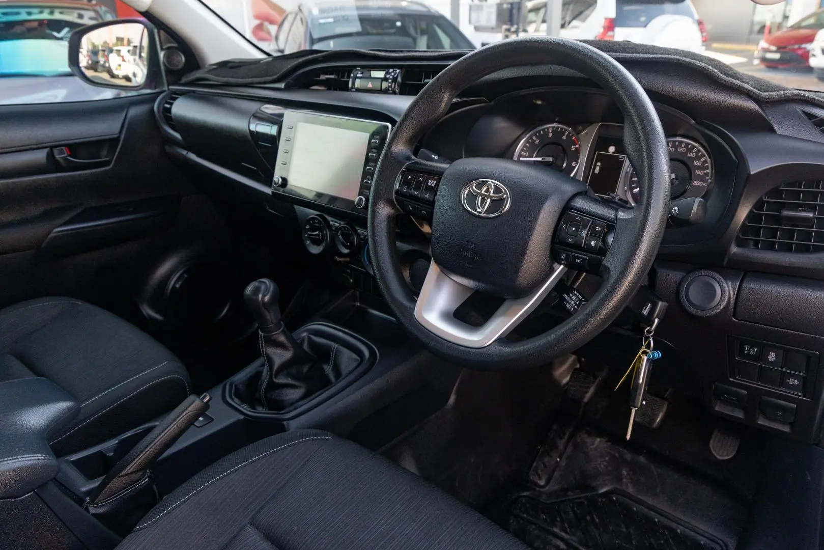 2022 Toyota Hilux Gallery Image 7