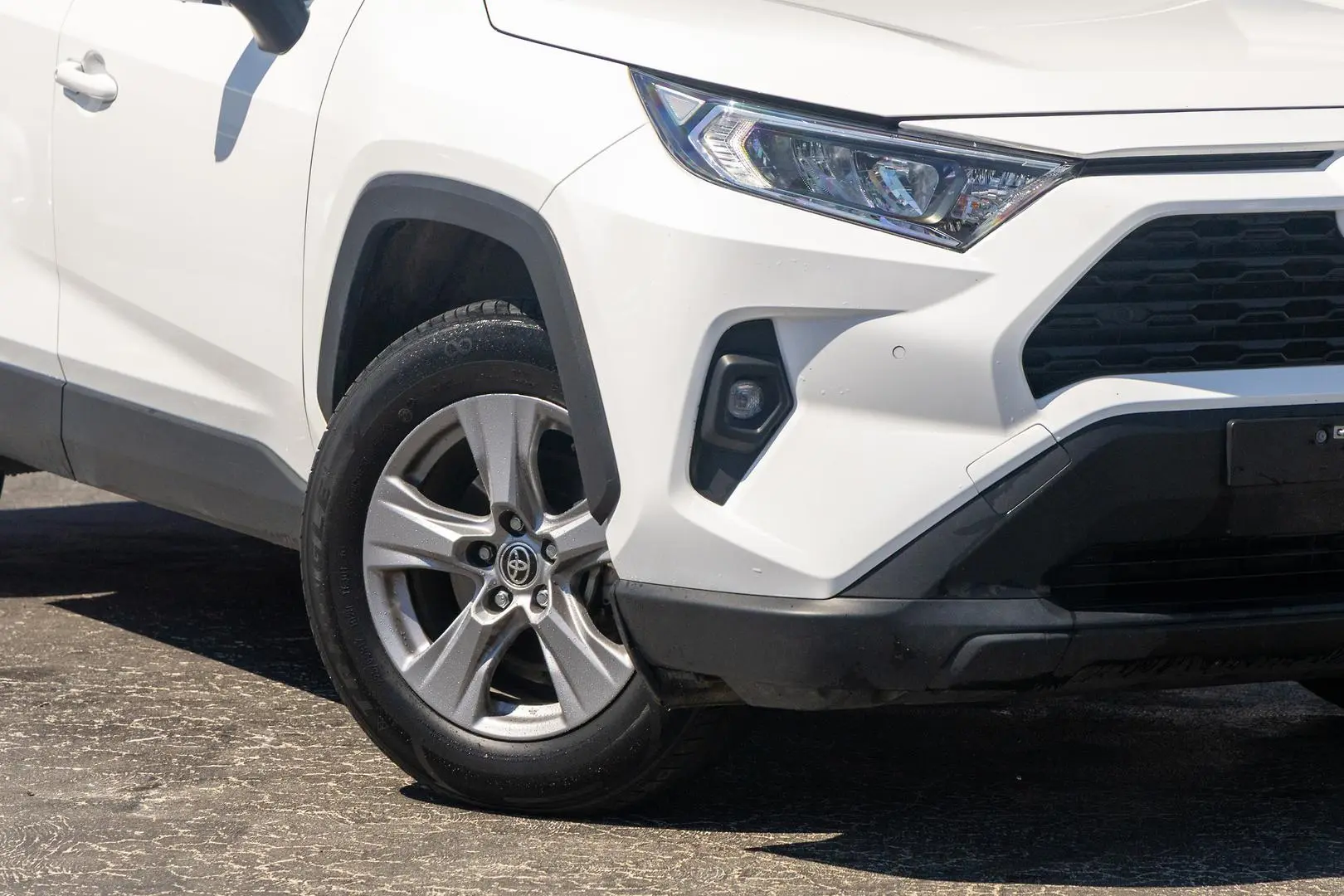 2023 Toyota RAV4 Gallery Image 6