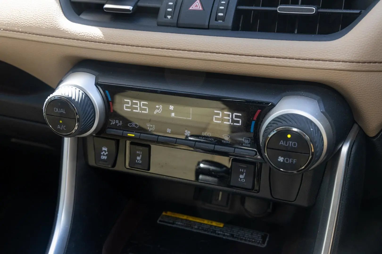 2021 Toyota RAV4 Gallery Image 16