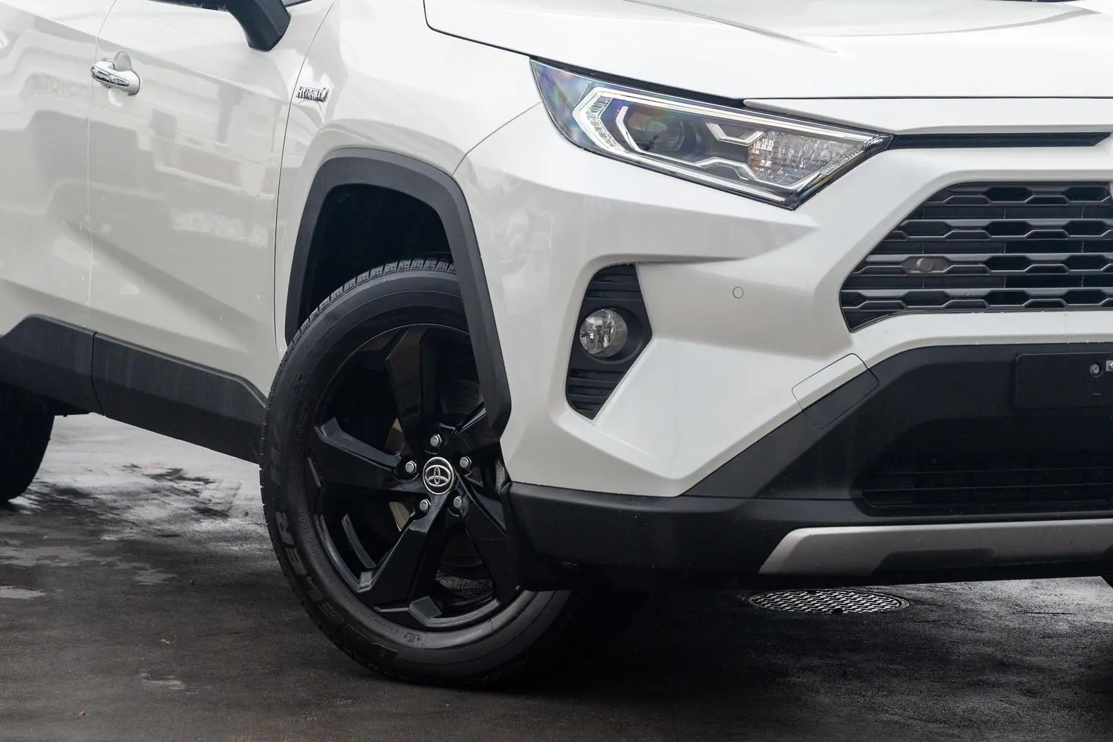 2021 Toyota RAV4 Gallery Image 4