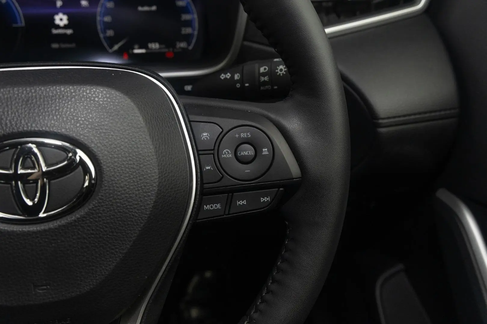 2024 Toyota Corolla Cross Gallery Image 12