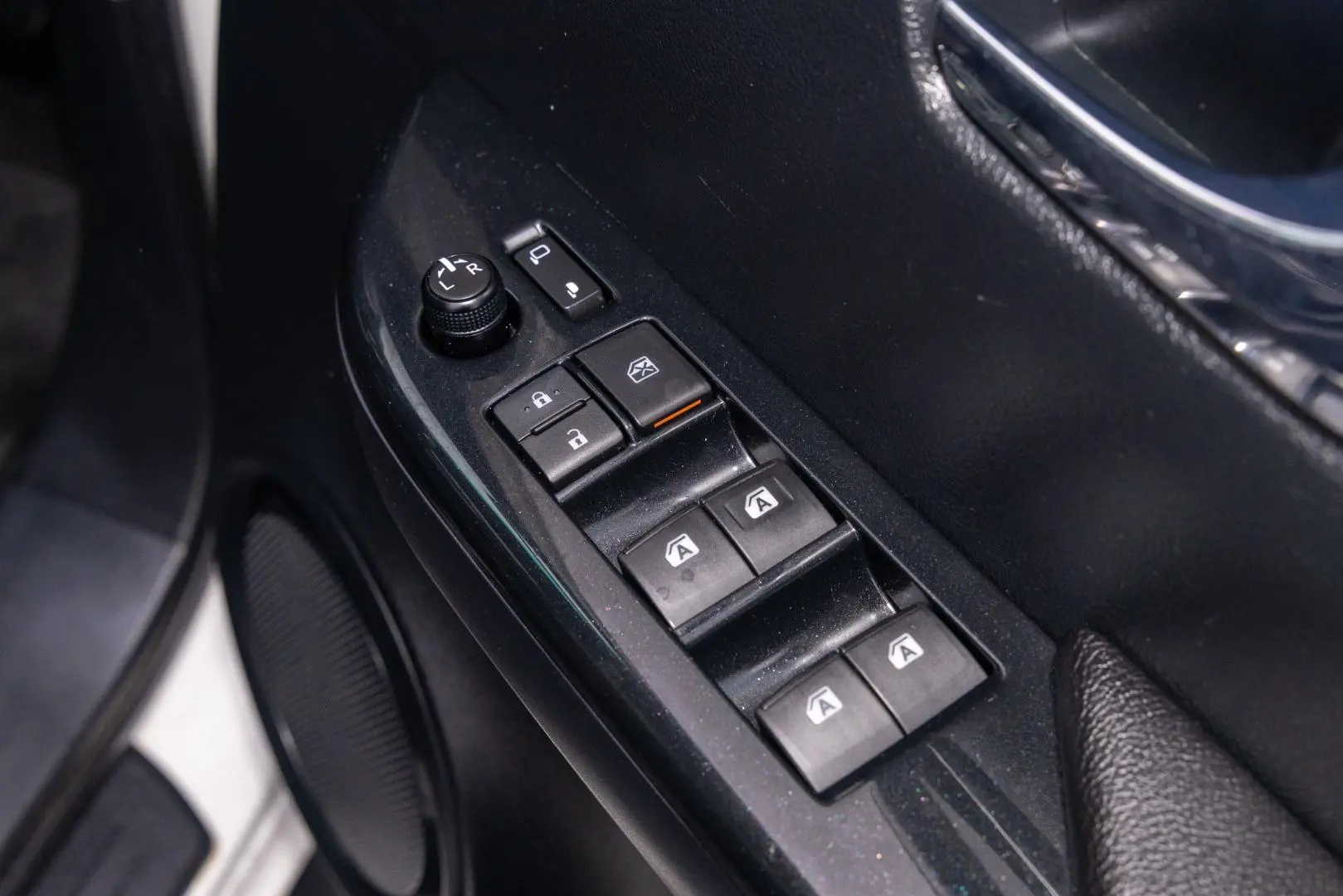 2019 Toyota Hilux Gallery Image 18