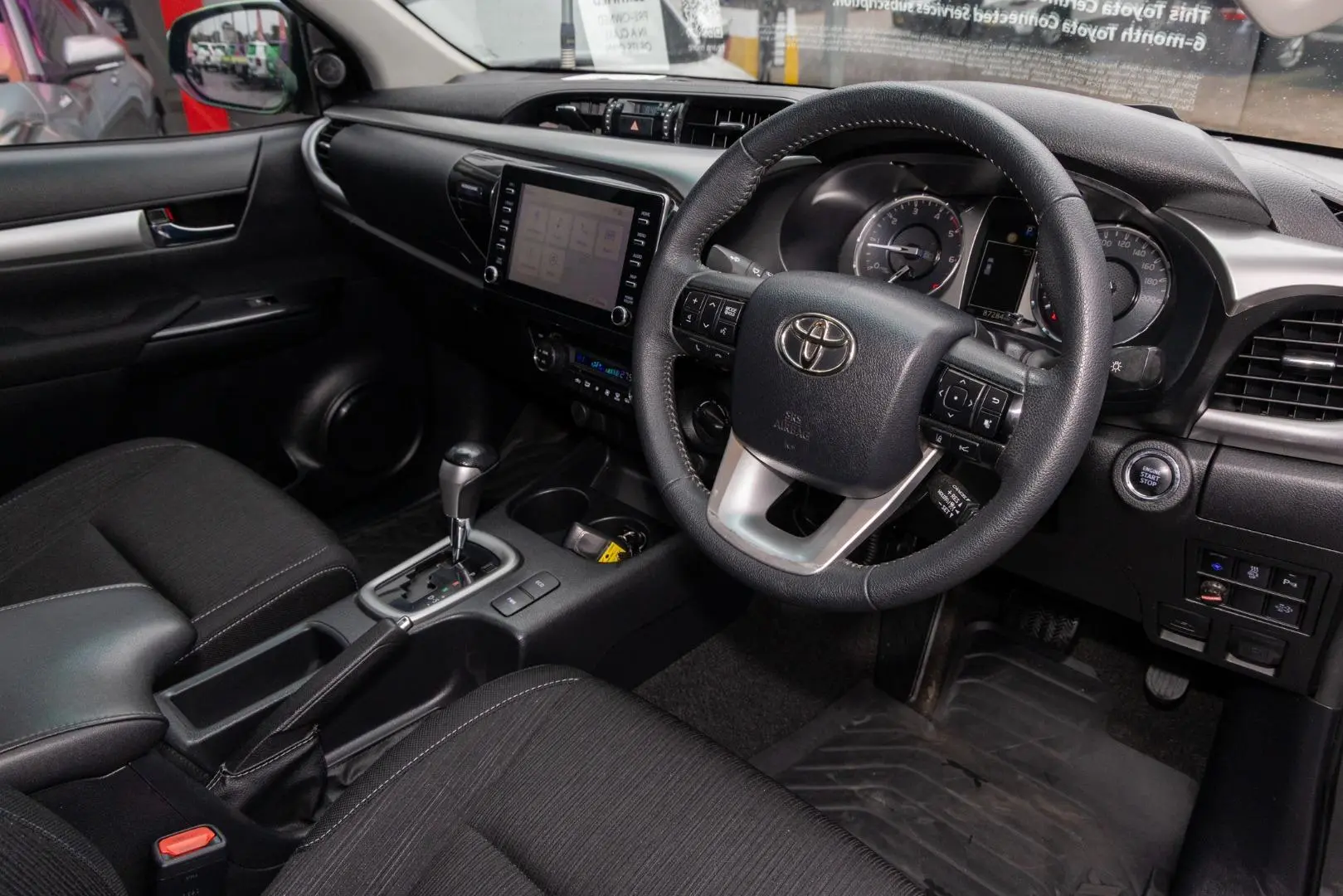 2022 Toyota Hilux Gallery Image 7