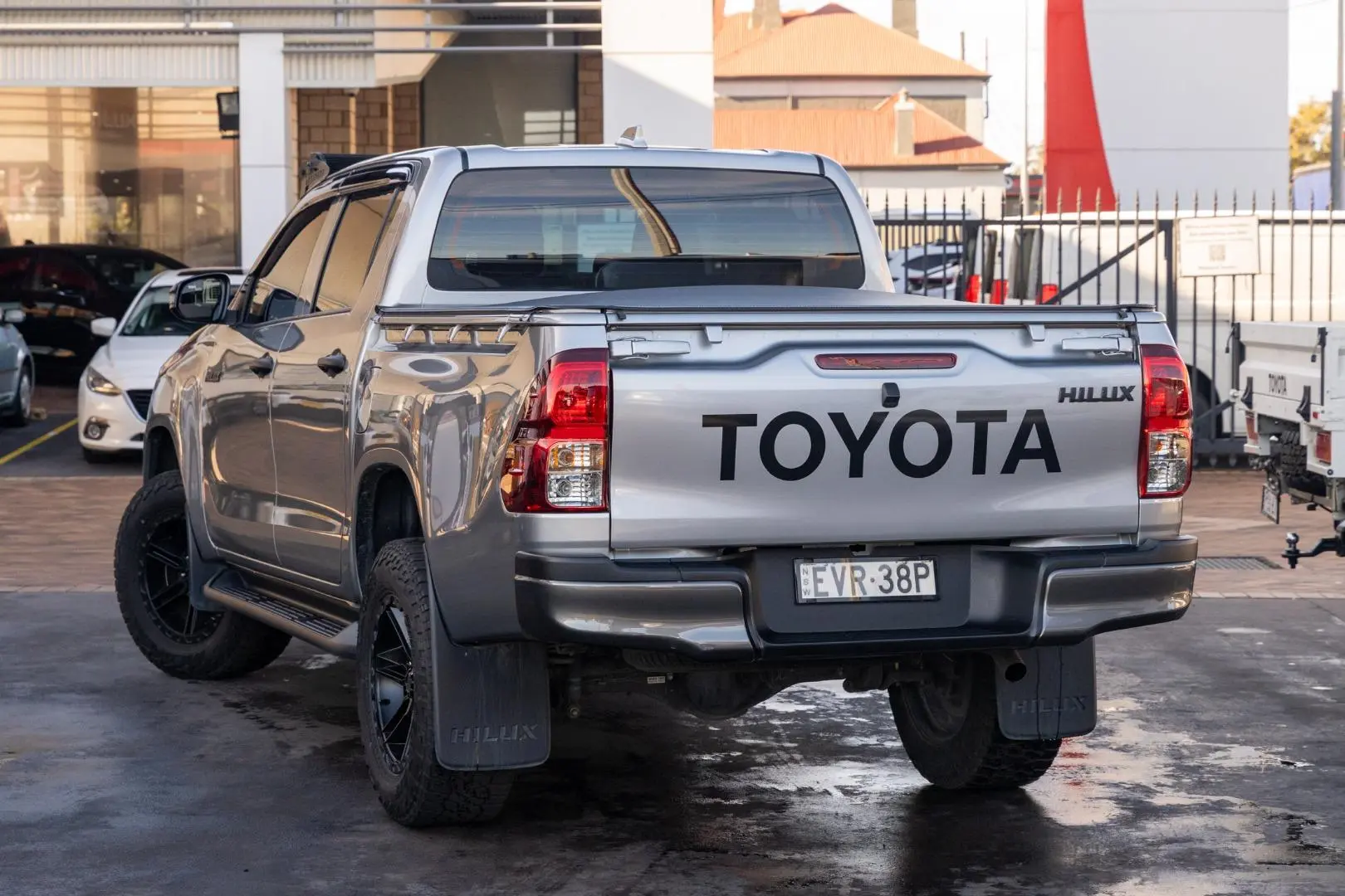 2022 Toyota Hilux Gallery Image 2