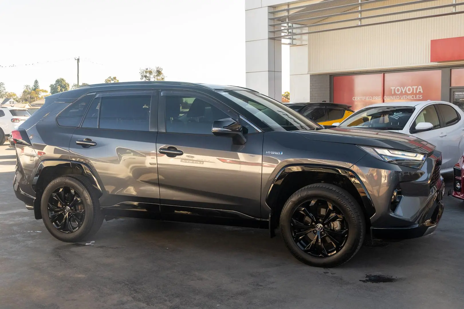 2022 Toyota RAV4 Gallery Image 3