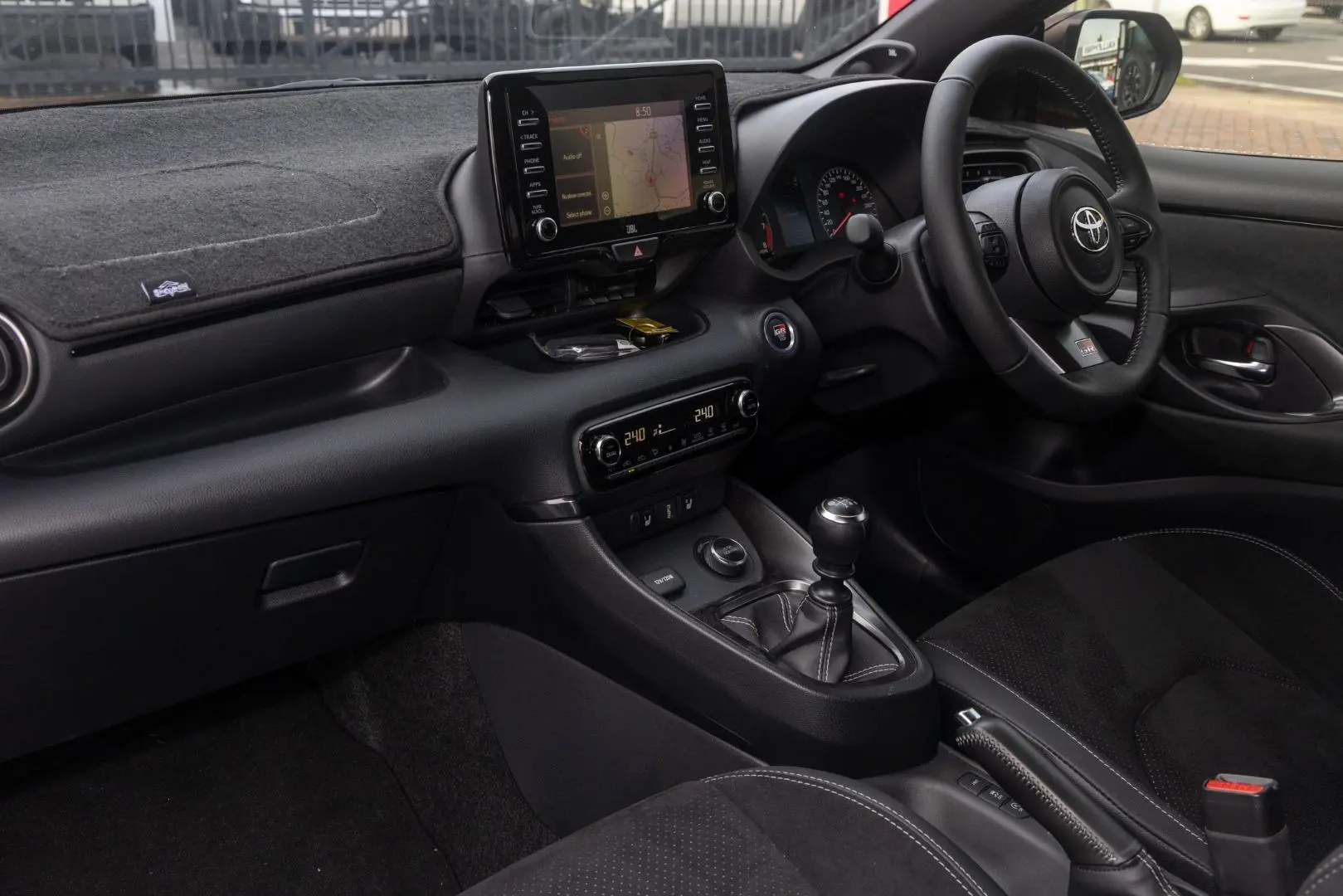 2021 Toyota Yaris Gallery Image 8