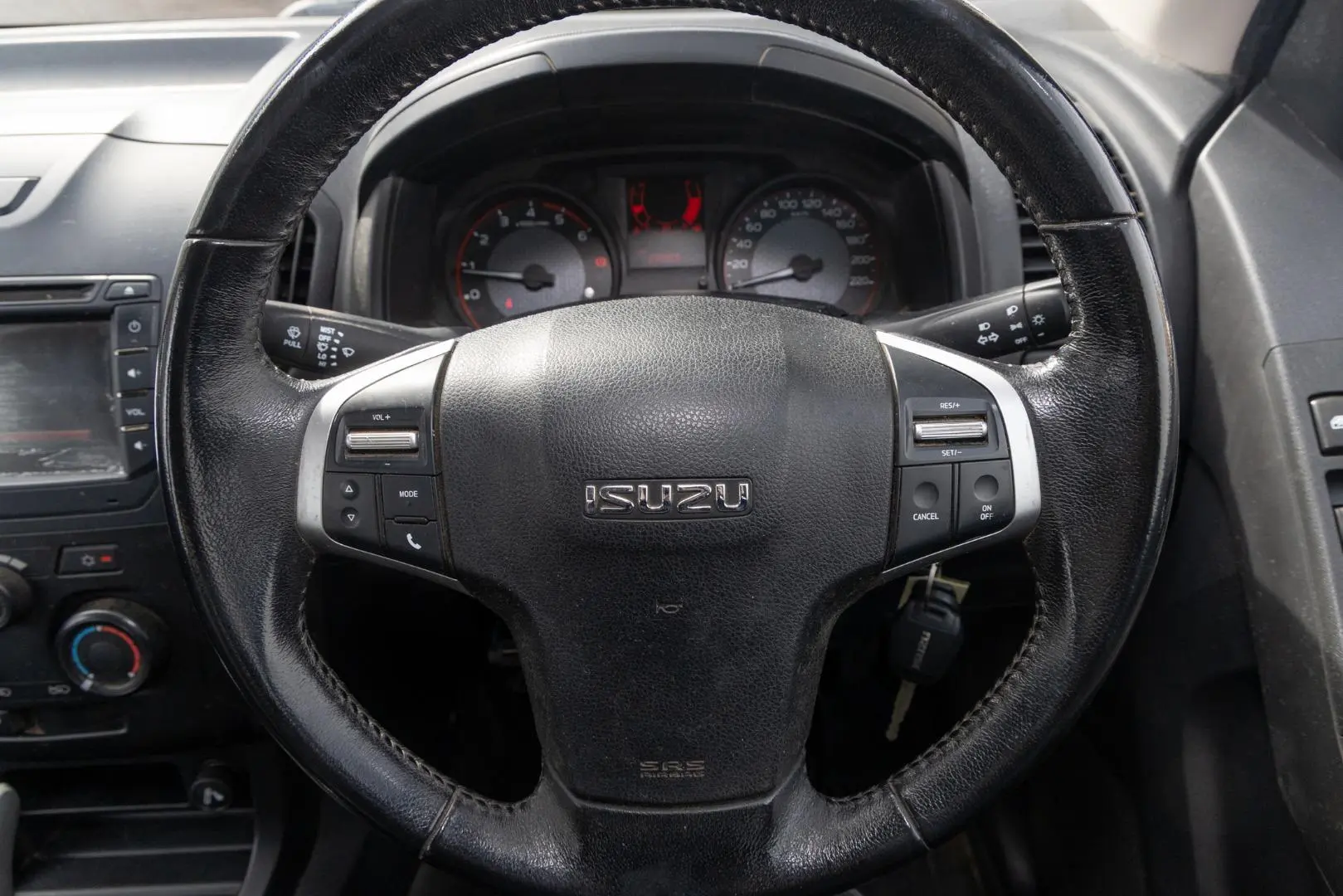 2018 Isuzu D-MAX Gallery Image 10