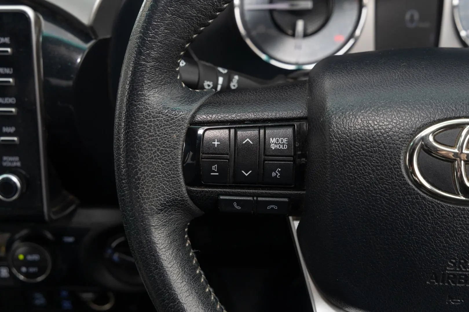 2023 Toyota Hilux Gallery Image 11