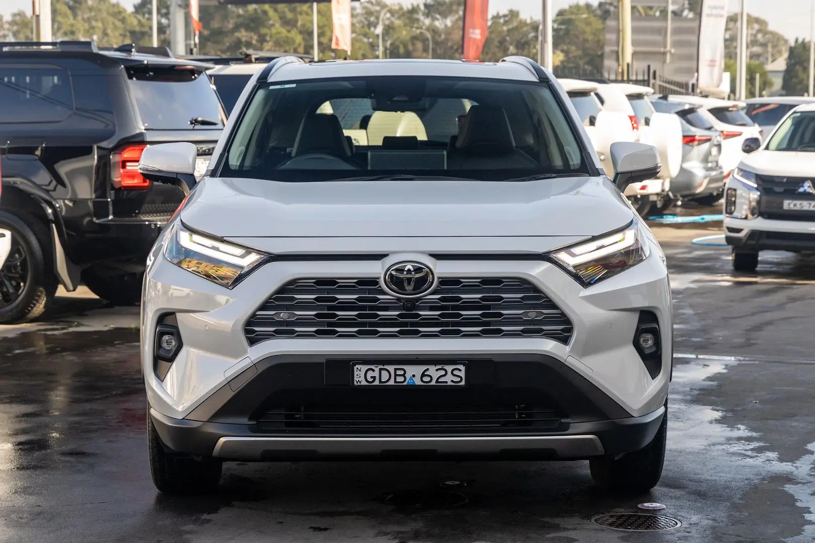 2025 Toyota RAV4 Gallery Image 4