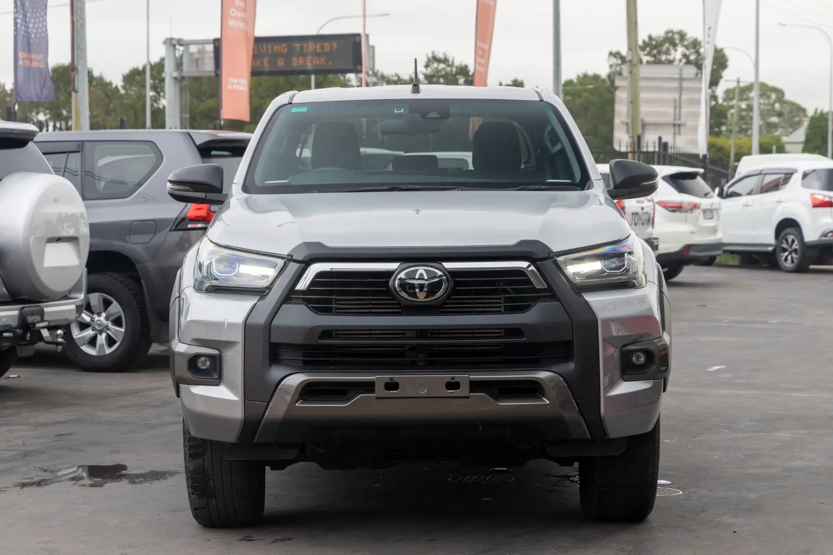 2021 Toyota Hilux Gallery Image 4