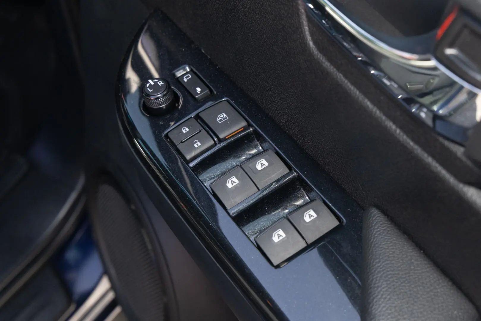 2024 Toyota Hilux Gallery Image 18