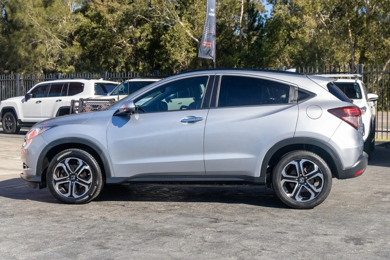 2016 Honda HR-V Gallery Image 3