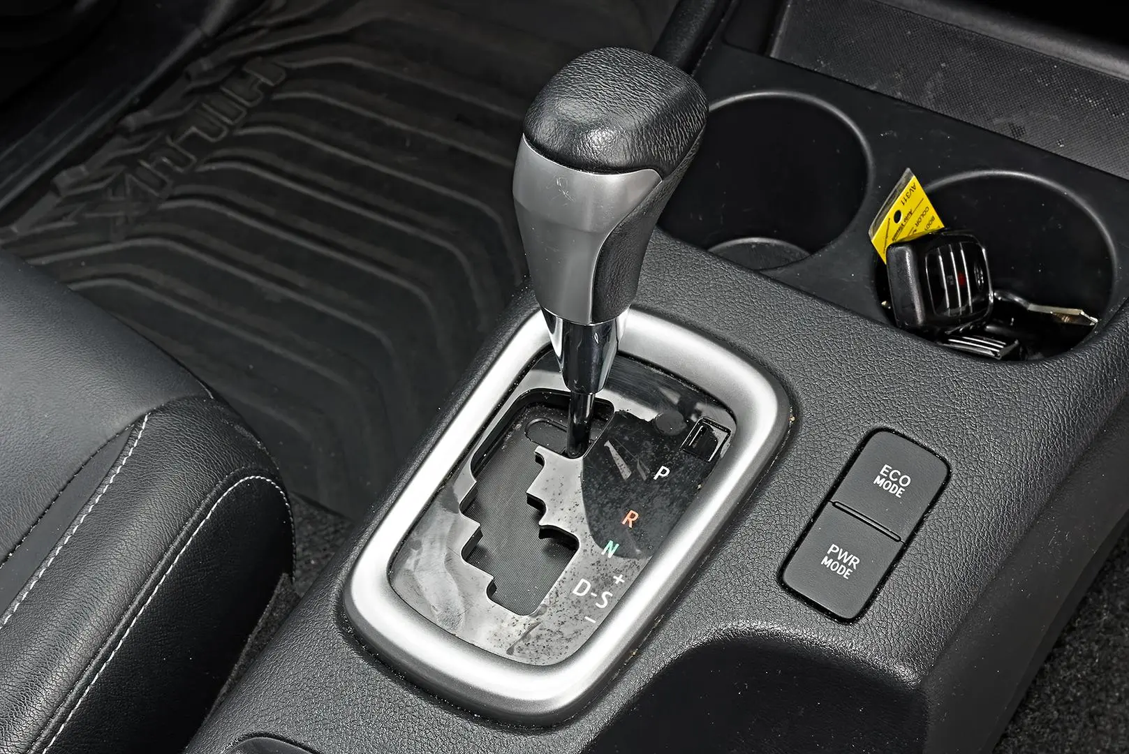 2021 Toyota Hilux Gallery Image 13