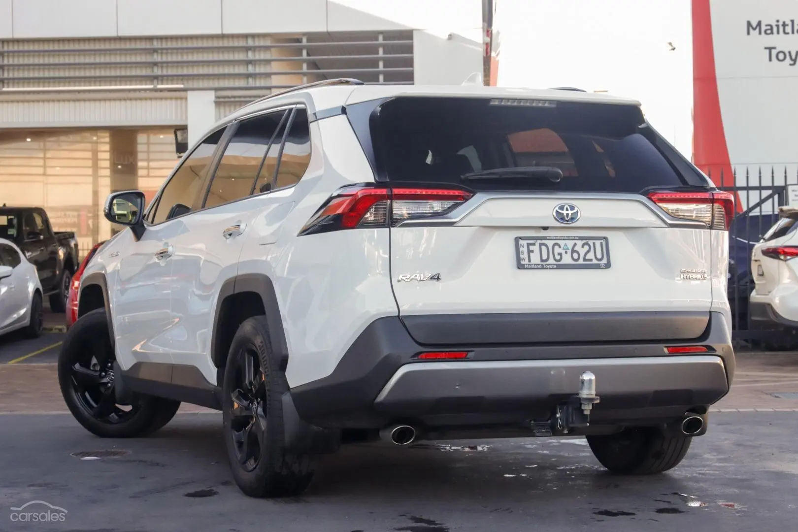 2019 Toyota RAV4 Image 2