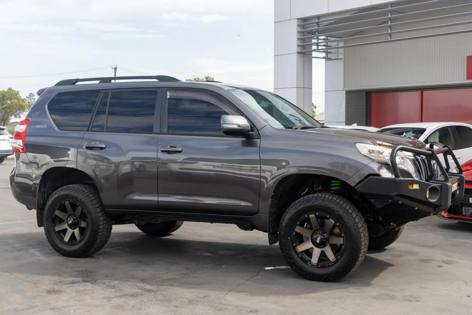 2015 Toyota Landcruiser Prado Gallery Image 3