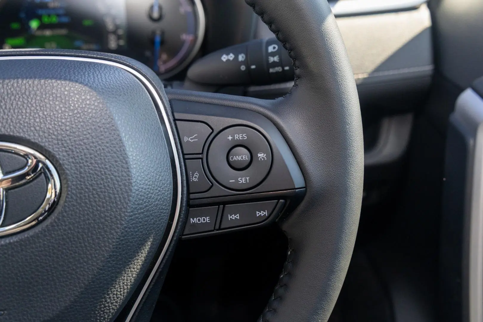 2025 Toyota RAV4 Gallery Image 13