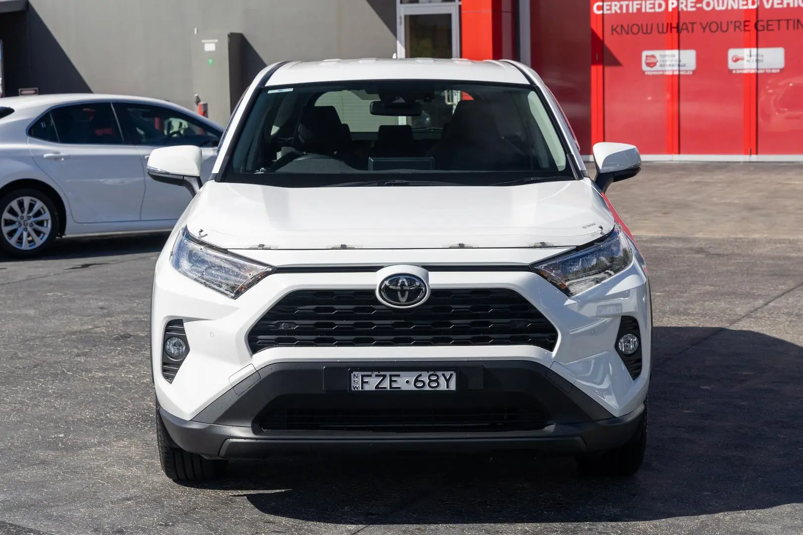 2021 Toyota RAV4 Gallery Image 4