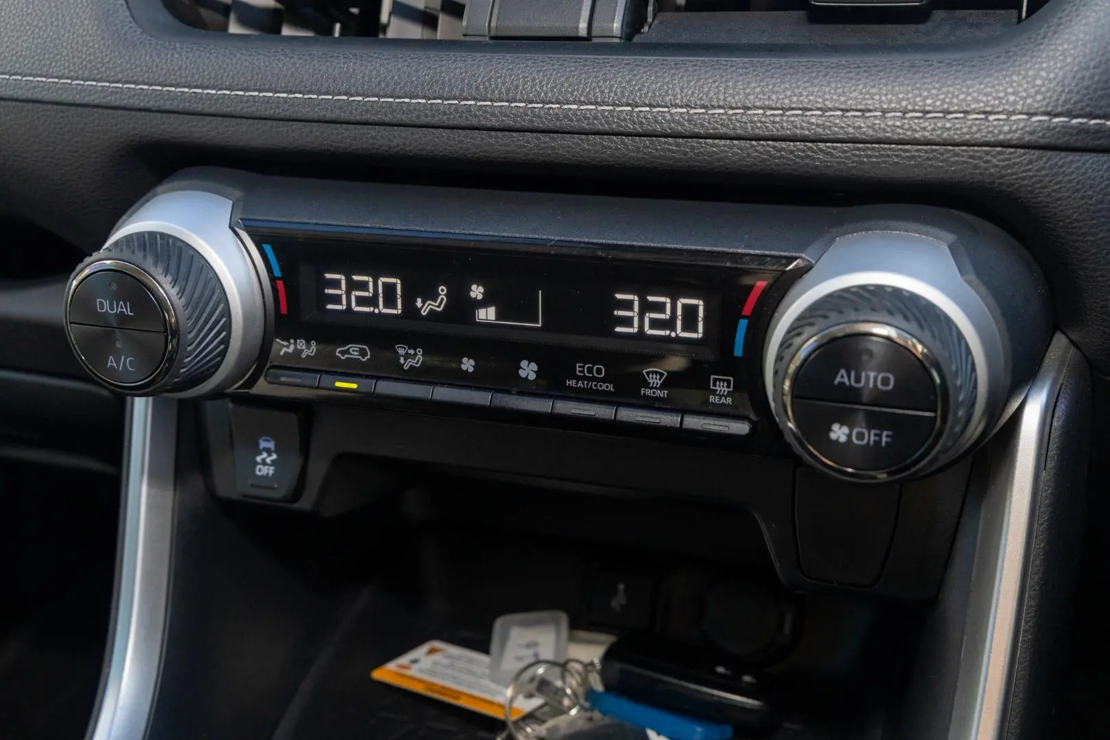 2022 Toyota RAV4 Gallery Image 16