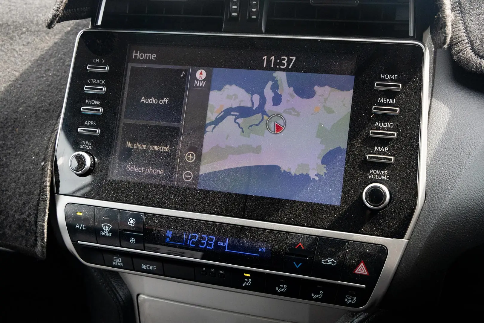 2022 Toyota Landcruiser Prado Gallery Image 15