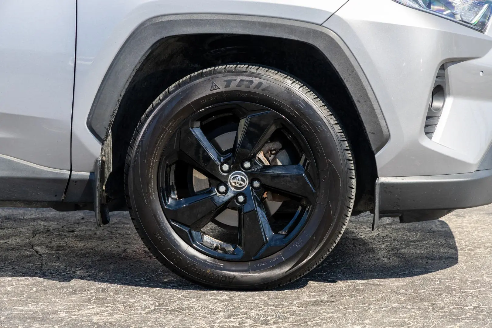 2019 Toyota RAV4 Gallery Image 22