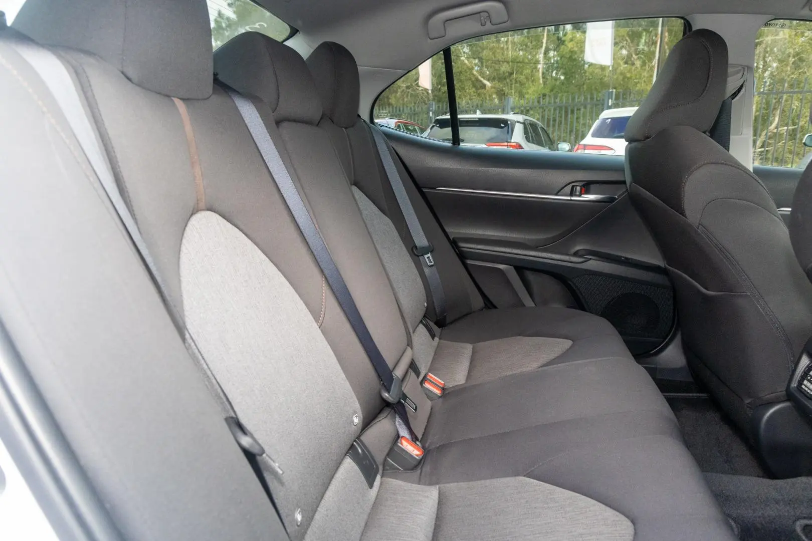 2019 Toyota Camry Gallery Image 9