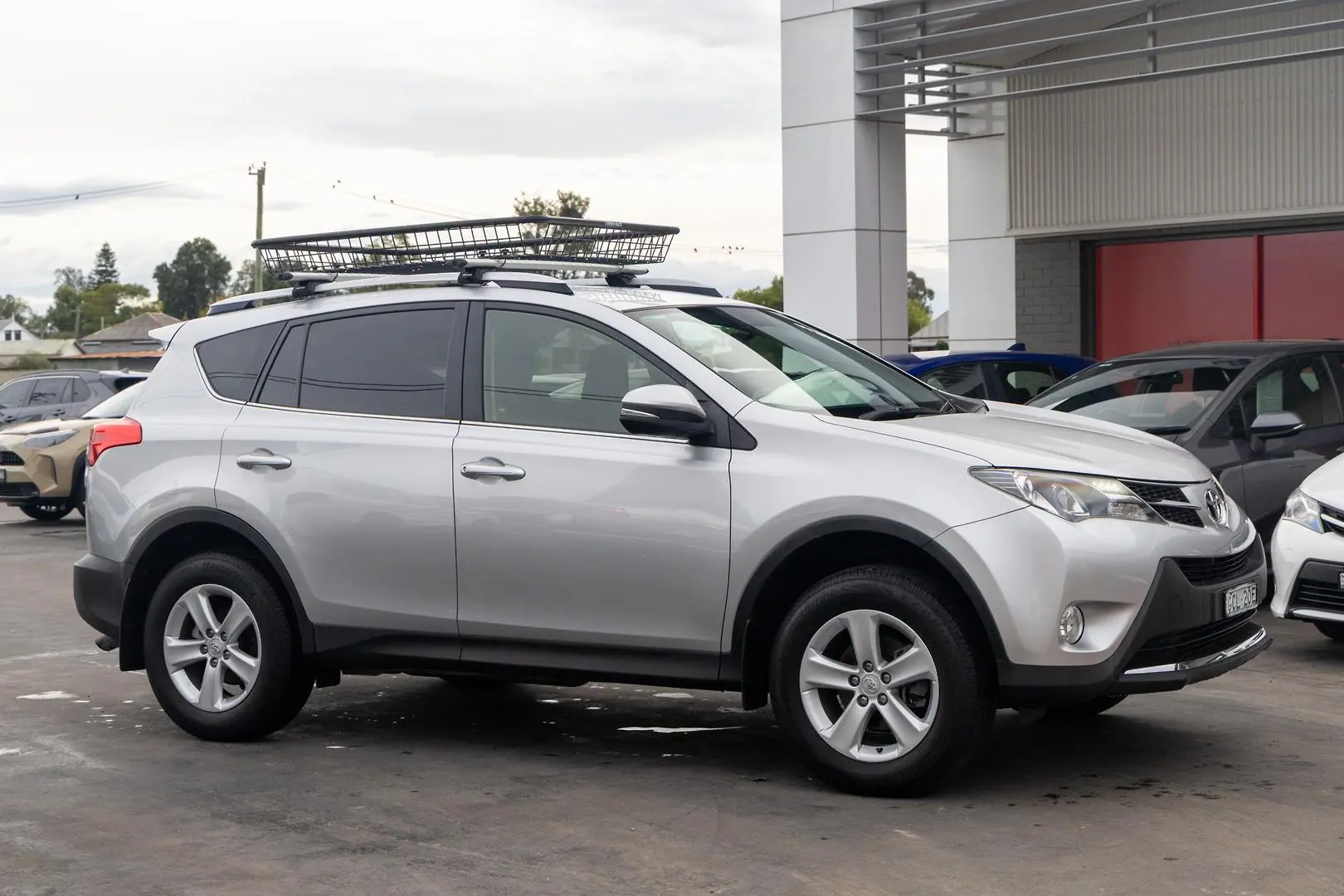 2013 Toyota RAV4 Gallery Image 3
